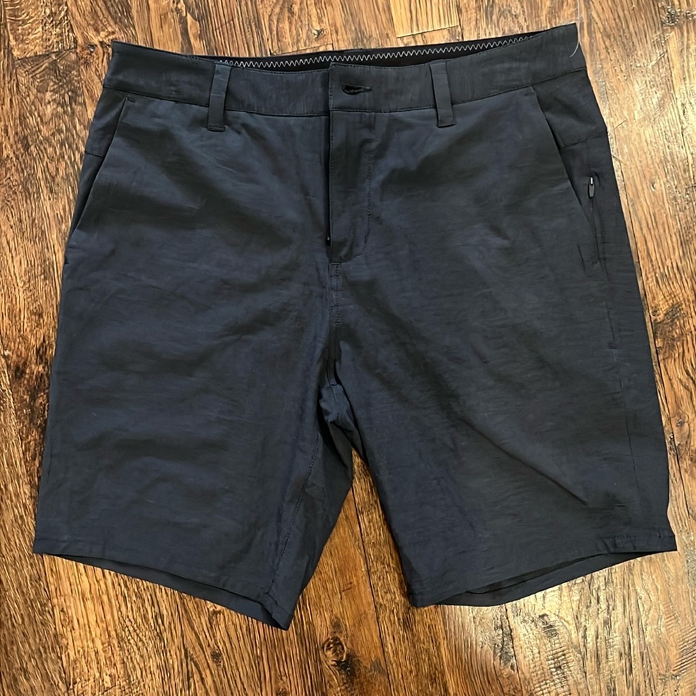 Mens AIM short. 8inch inseam